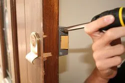 Locksmith Key Store Fremont, CA 510-404-0378 - lock-opening